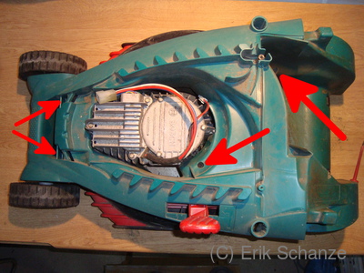 Schrauben des Mittelteils