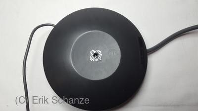 Netzteil von unten, Aufkleber entfernt