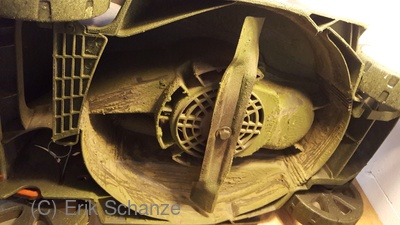 Mähmesser abschrauben