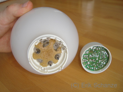 Detailansicht Lampenteil und Sockel