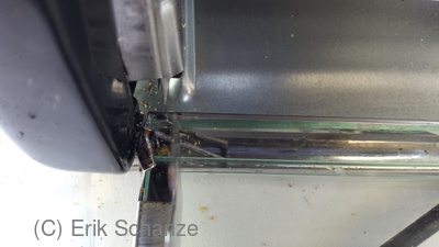 Linkes Türscharnier